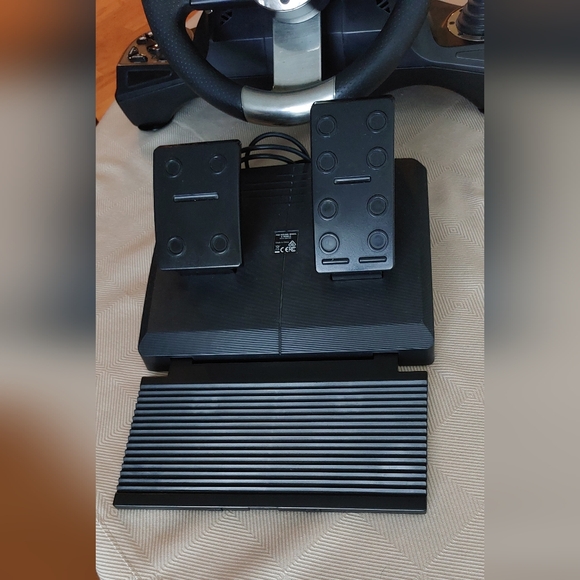 Numskull Pro Racing Wheel & Pedals - Picture 7 of 11